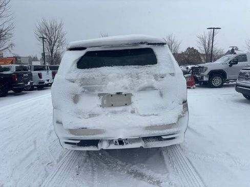 Used 2021 GMC Yukon XL SLT w/ SLT Luxury Plus Package image 7