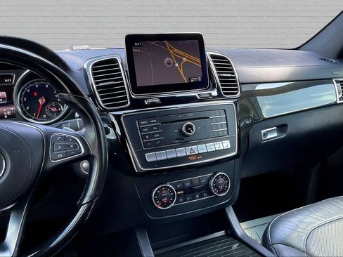 Used 2019 Mercedes-Benz GLS 550 4MATIC w/ Driver Assistance Package image 9