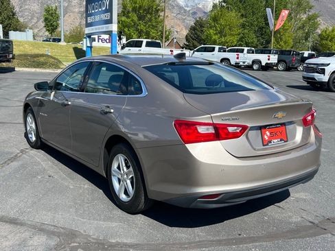 Used 2024 Chevrolet Malibu LS FWD image 9