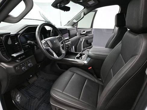 Used 2024 Chevrolet Silverado 2500 LTZ w/ LTZ Plus Package image 28