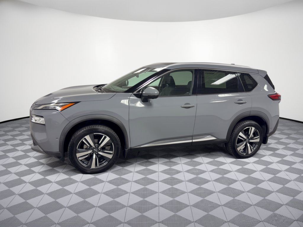 Used 2023 Nissan Rogue SL w/ SL Premium Package FWD image 2