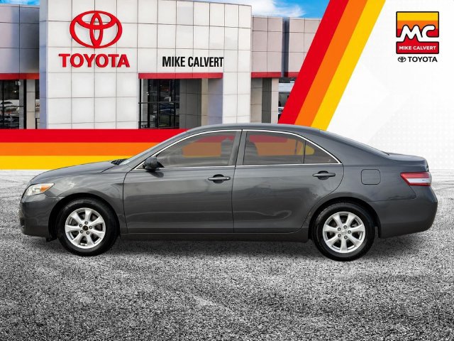 Used 2011 Toyota Camry LE w/ LE Extra-Value Pkg FWD image 3