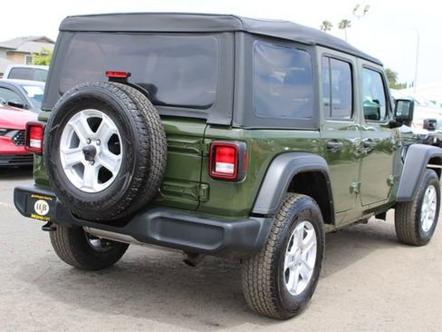 Used 2022 Jeep Wrangler Unlimited Sport AWD/4WD image 5