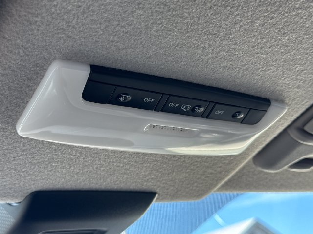 Used 2022 Nissan Kicks SV w/ Exterior Package FWD image 29