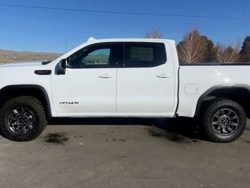 New 2026 GMC Sierra 1500 AT4X image 5