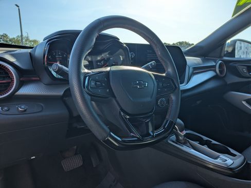 Used 2024 Chevrolet Trax RS w/ Driver Confidence Package image 39