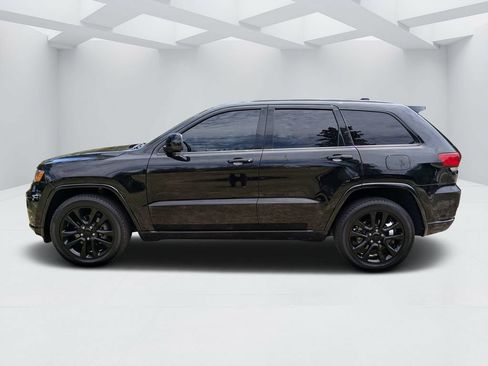 Used 2019 Jeep Grand Cherokee Altitude RWD image 6