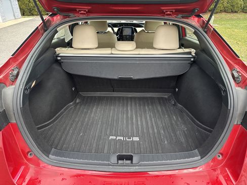 Used 2021 Toyota Prius Limited image 5