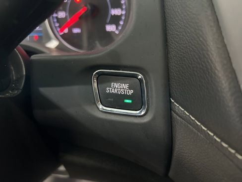 Used 2023 GMC Acadia SLE w/ LPO, Floor Liner Package image 13