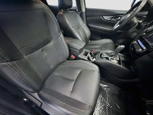 Used 2018 Nissan Rogue SL w/ Premium Package FWD image 14