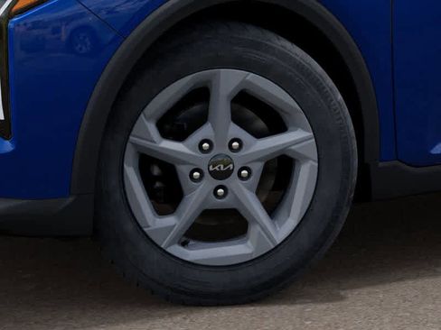 New 2025 Kia K4 LXS image 9