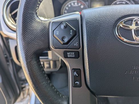 Used 2019 Toyota Tacoma TRD Sport AWD/4WD image 13