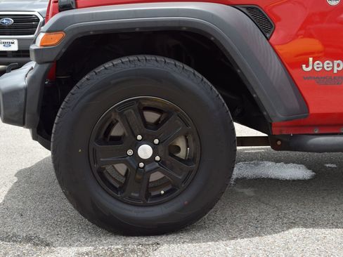 Used 2018 Jeep Wrangler Unlimited Sport S AWD/4WD image 26