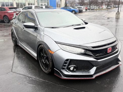 Used 2019 Honda Civic Type R image 6