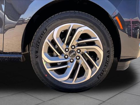 New 2026 Lincoln Navigator Reserve AWD/4WD image 11