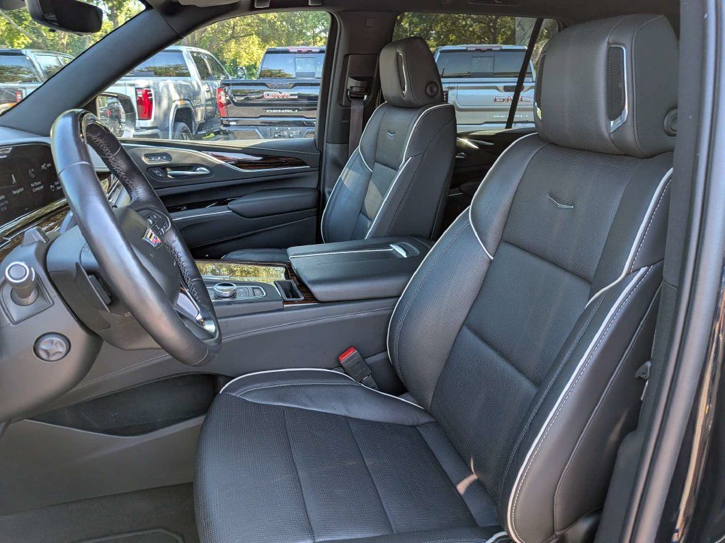 Used 2022 Cadillac Escalade Premium Luxury w/ Performance Package RWD image 22