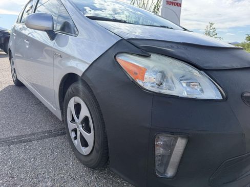 Used 2014 Toyota Prius Two FWD image 13