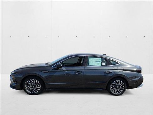 New 2025 Hyundai Sonata Limited image 5