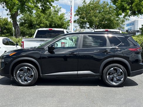 Certified 2024 Nissan Rogue SV FWD image 7