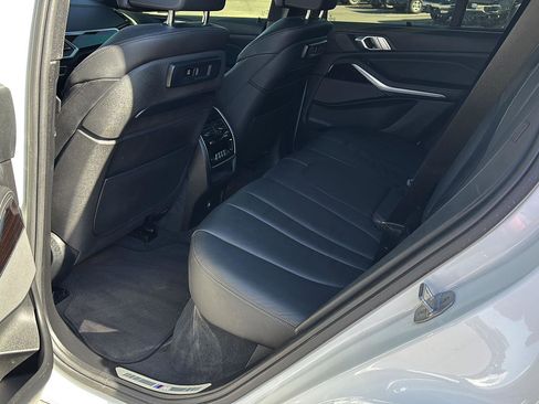 Used 2019 BMW X5 xDrive50i w/ M Sport Package image 18