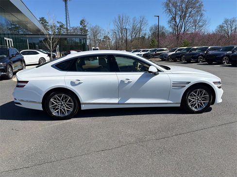 Used 2025 Genesis G80 2.5T image 8