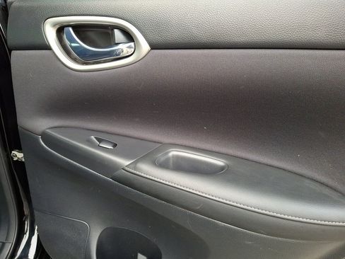 Used 2019 Nissan Sentra SV FWD image 10
