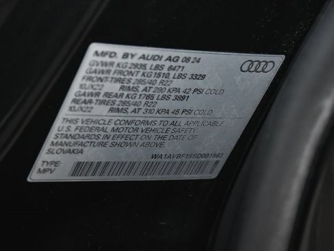 Used 2025 Audi Q8 Premium w/ Black Optic Package image 15