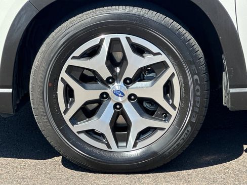 Used 2020 Subaru Forester Premium AWD/4WD image 23