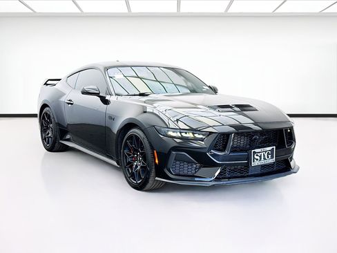 Used 2024 Ford Mustang GT Premium w/ GT Performance Package RWD image 3