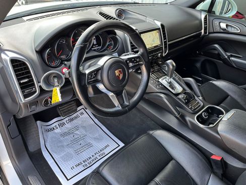 Used 2015 Porsche Cayenne Diesel AWD/4WD image 10