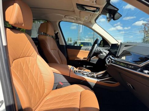Used 2023 BMW X7 xDrive40i image 23