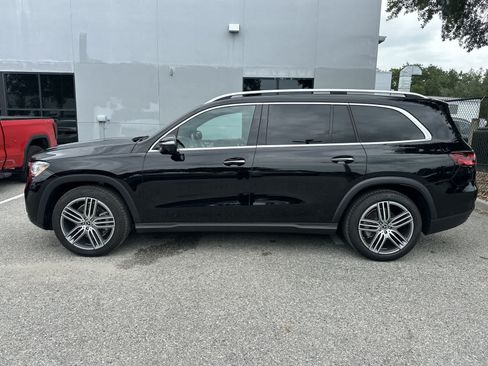 Used 2025 Mercedes-Benz GLS 450 4MATIC image 5