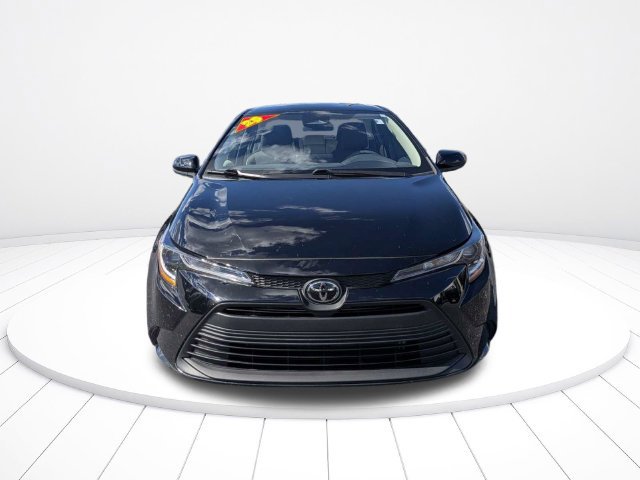 Used 2025 Toyota Corolla LE FWD image 8