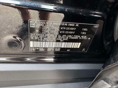 Certified 2024 Toyota RAV4 LE AWD/4WD image 23