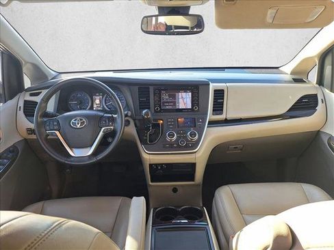 Certified 2020 Toyota Sienna XLE w/ XLE Navigation Package image 16