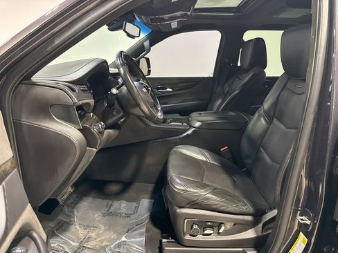 Used 2016 Cadillac Escalade Platinum image 35