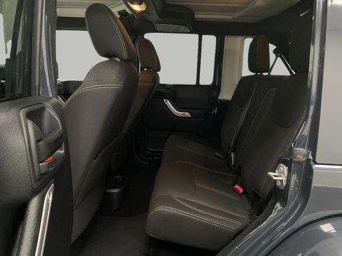 Used 2016 Jeep Wrangler Unlimited Sahara w/ Connectivity Group AWD/4WD image 49