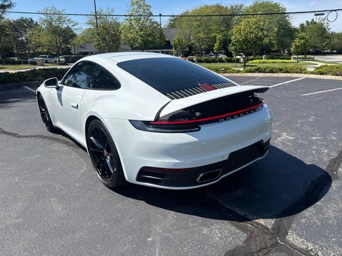 Used 2024 Porsche 911 Carrera 4 AWD/4WD image 5