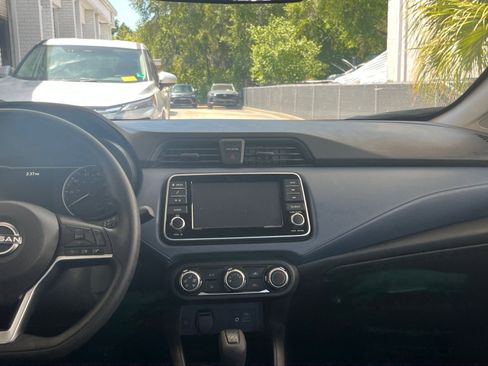 Used 2025 Nissan Versa SV w/ Trunk Package FWD image 17