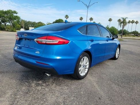 Used 2019 Ford Fusion SE FWD image 5