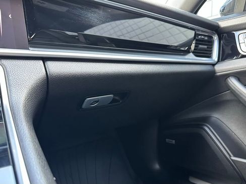 Used 2019 Porsche Panamera image 63