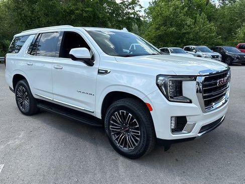Used 2024 GMC Yukon SLT w/ Max Trailering Package AWD/4WD image 7