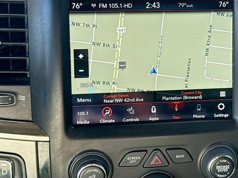 Used 2018 RAM 1500 Laramie AWD/4WD image 14