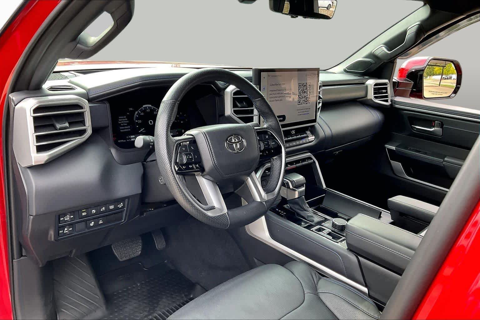 Used 2025 Toyota Tundra Platinum AWD/4WD image 17