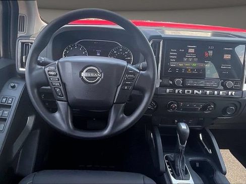 Certified 2026 Nissan Frontier SV w/ Tow Package AWD/4WD image 5