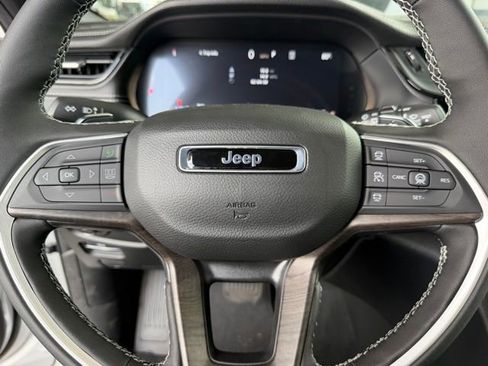New 2026 Jeep Grand Cherokee Limited AWD/4WD image 15