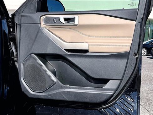 Used 2022 Ford Explorer XLT w/ Equipment Group 202A image 23