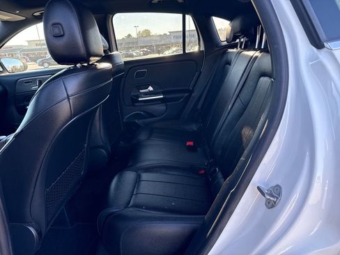 Used 2021 Mercedes-Benz GLA 250 4MATIC image 15