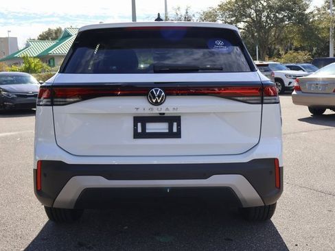 Certified 2025 Volkswagen Tiguan S image 6