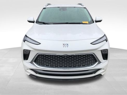 Used 2024 Buick Encore GX Avenir w/ Avenir Technology Package image 9